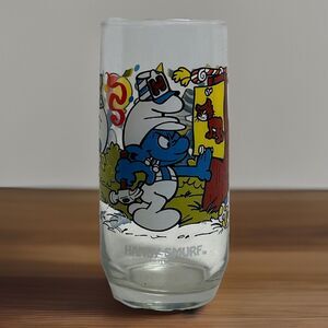 Vintage Handy Smurf Drinking‎ Glass Peyo 1983 Collectable Builder Contractor